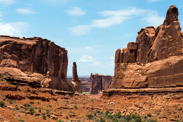 Roches aux États-Unis par temps ensoleillé