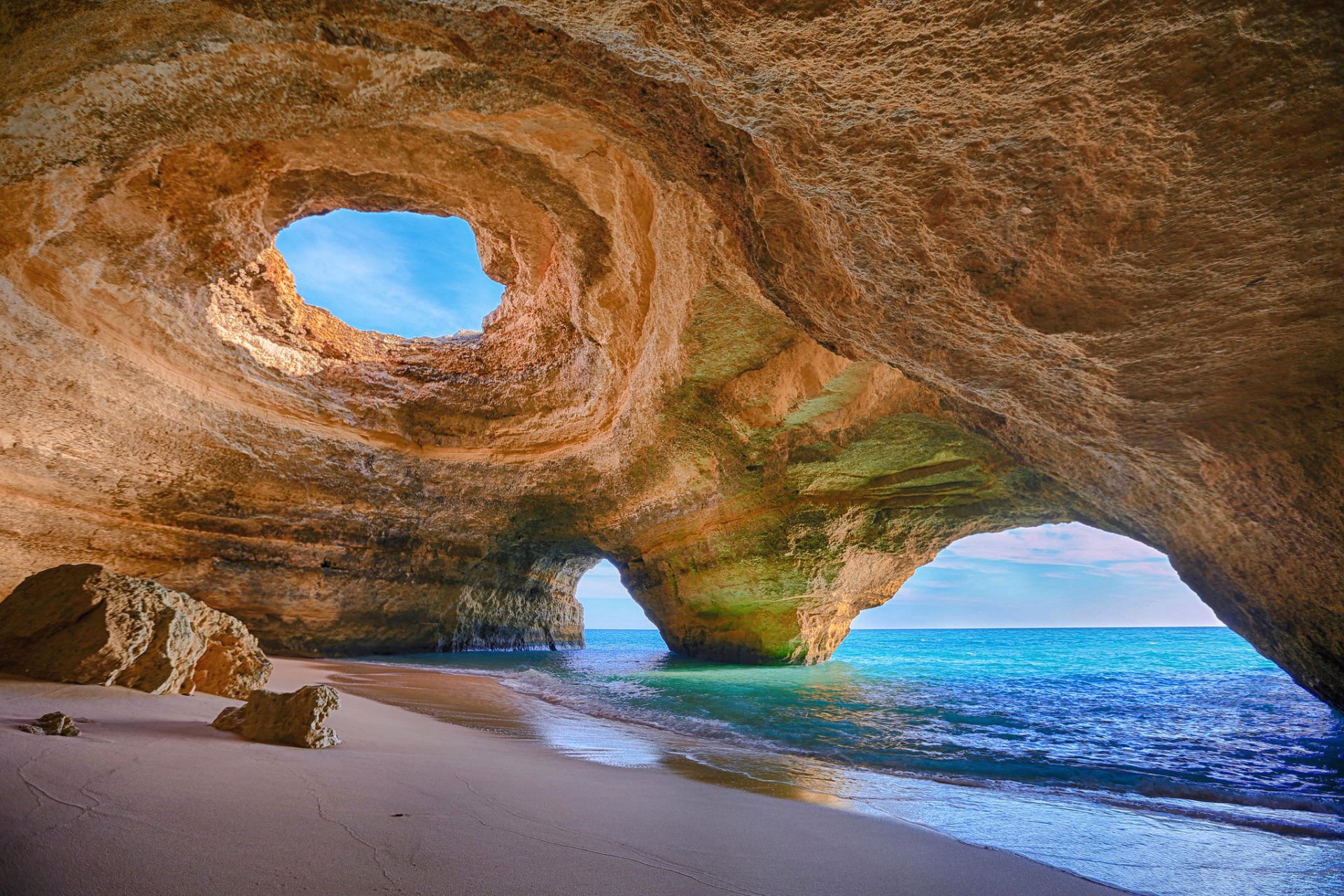 algarve portugalia algarve morze brzeg piasek skała łuk kamienie