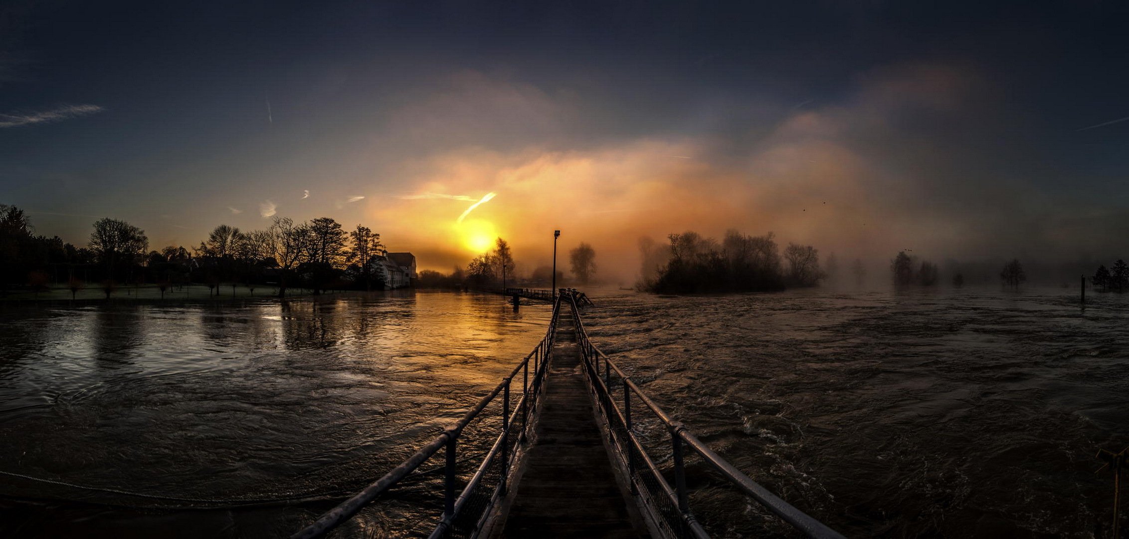 río puente salida sol