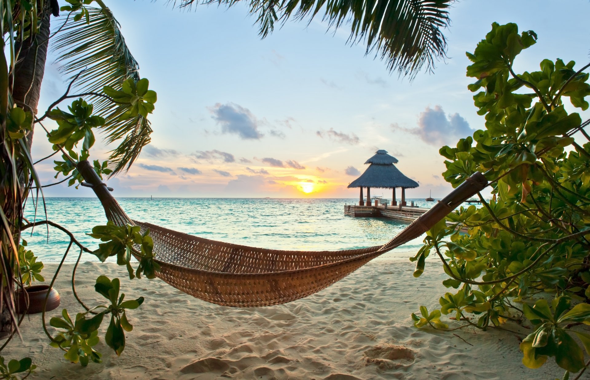 tropicale paradiso spiaggia palme mare oceano sole estate tempo libero amaca tropici sabbia spiaggia