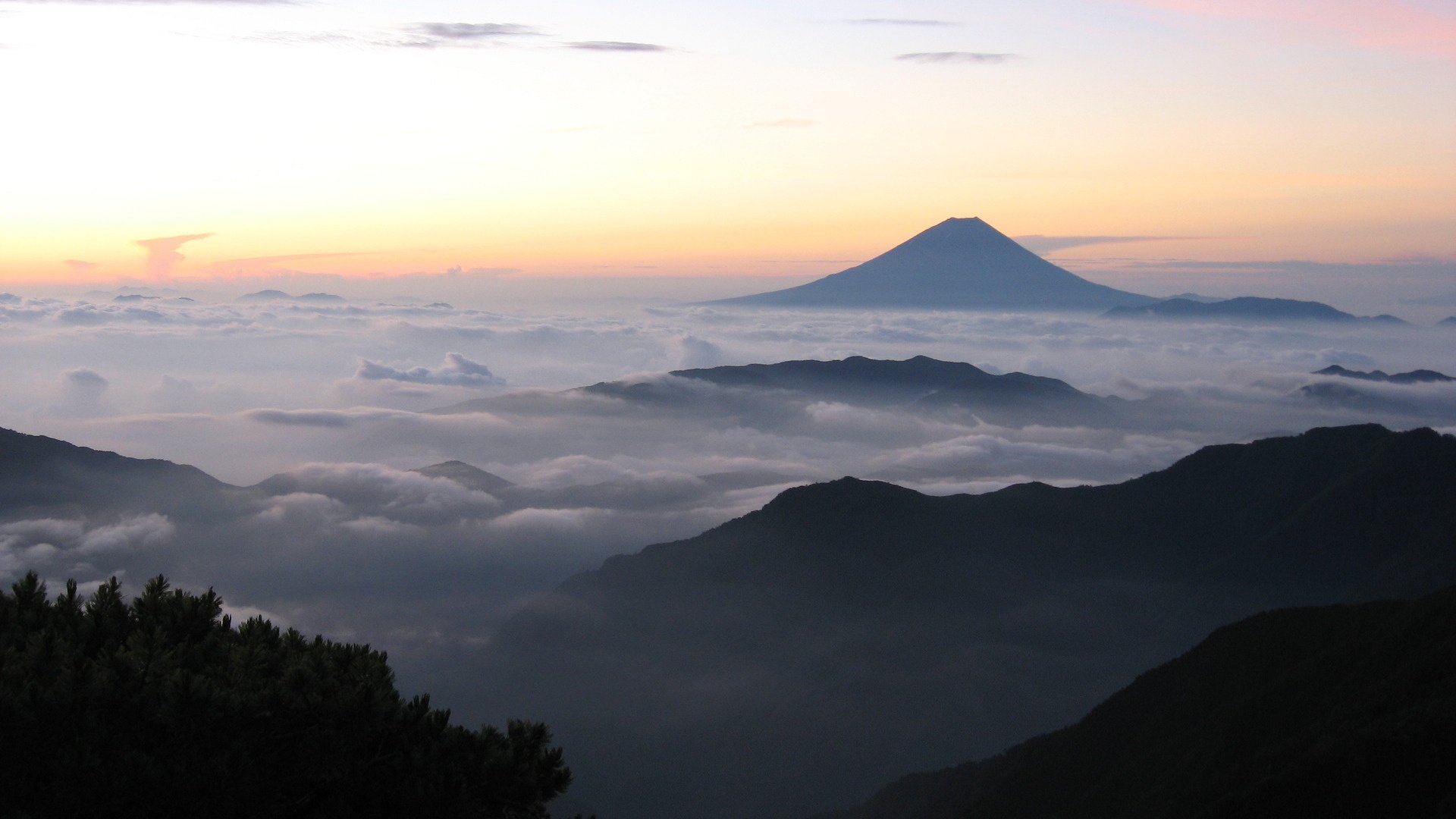 fuji fudji fujiyama fujisan japan berg vulkan wolken fuji hintergrund tapete widescreen vollbild widescreen widescreen