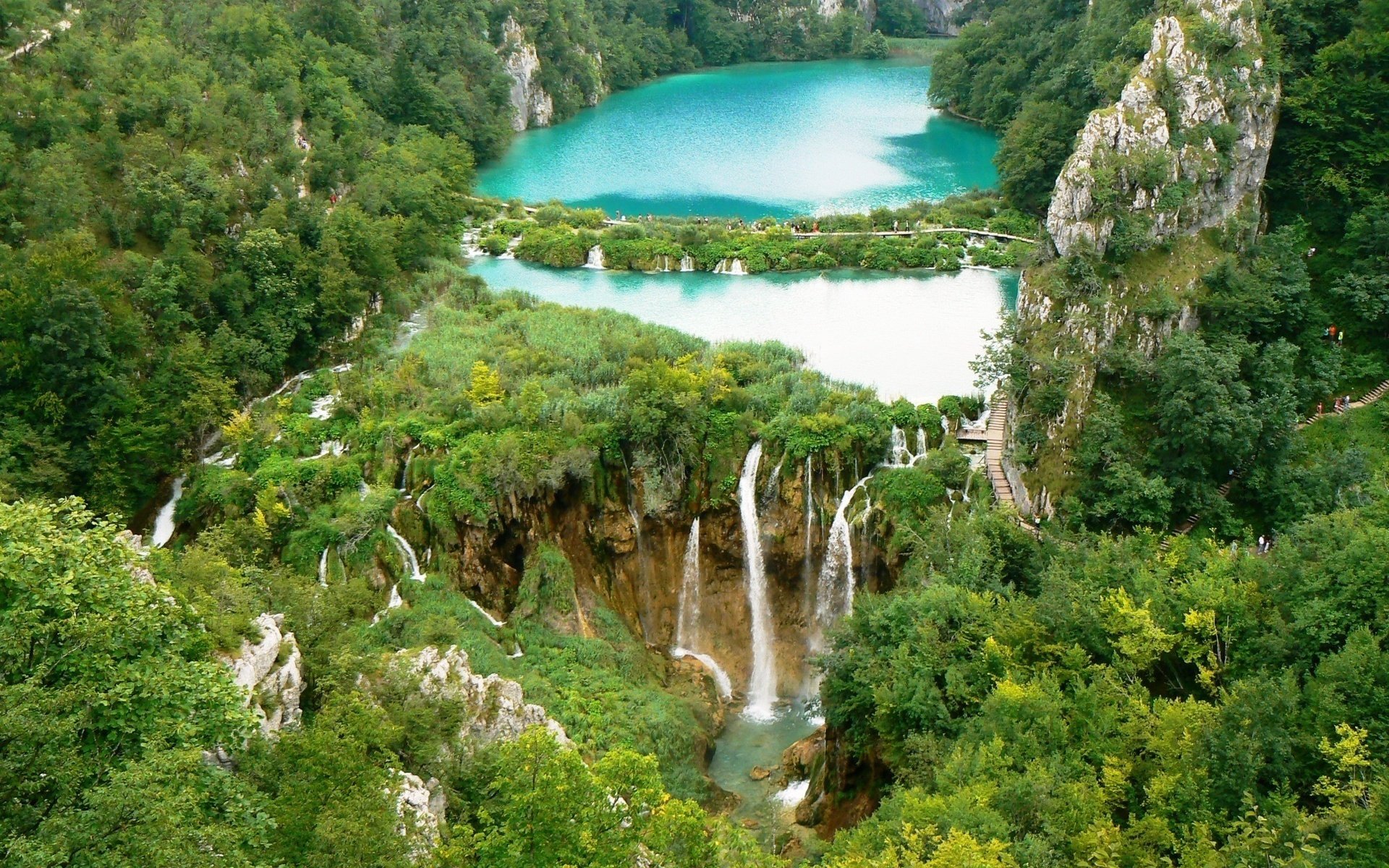 paysage croatie lac cascade