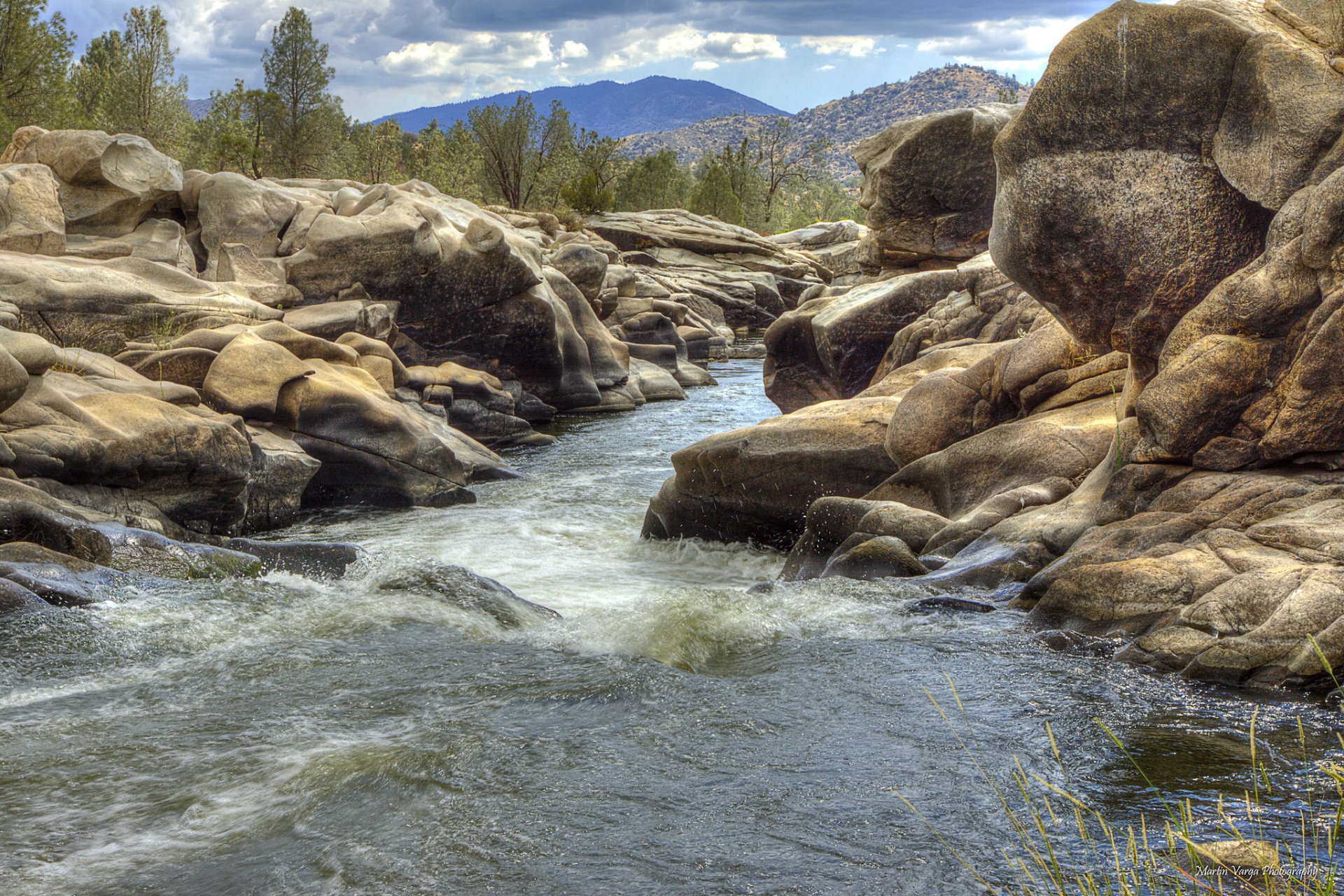 berge wald fluss felsen strom