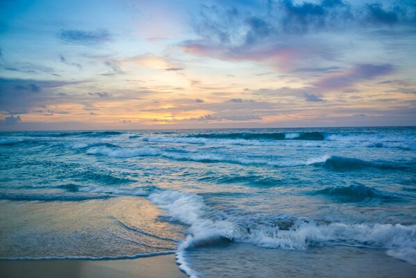 Azul hermoso mar y cielo