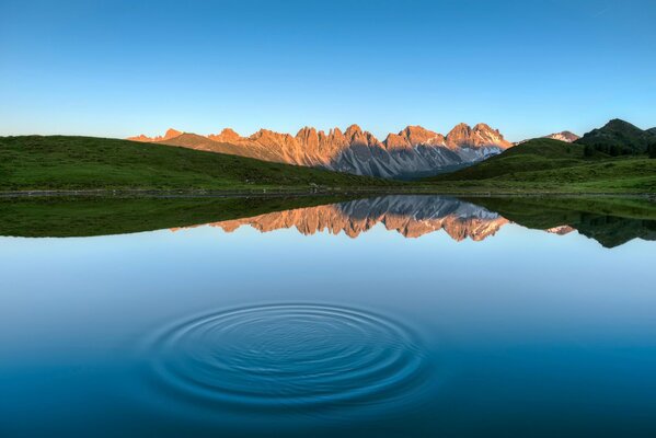 Bellissimo lago di montagna Tirolo