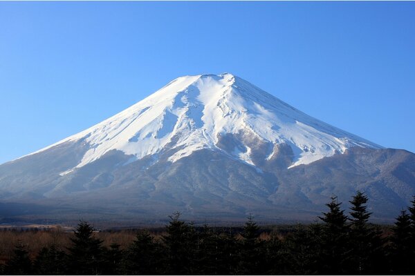 Гора Фудзияма в Японии. Фон