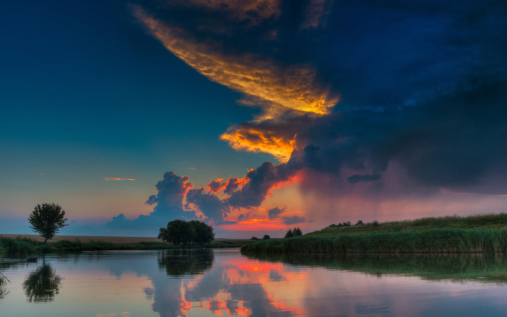 río nubes cielo puesta de sol