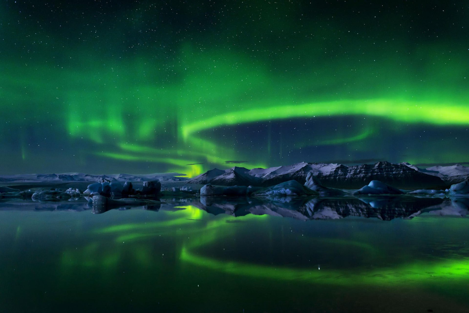 islanda aurora boreale cielo stelle notte isola banchi di ghiaccio ghiaccio neve inverno acqua