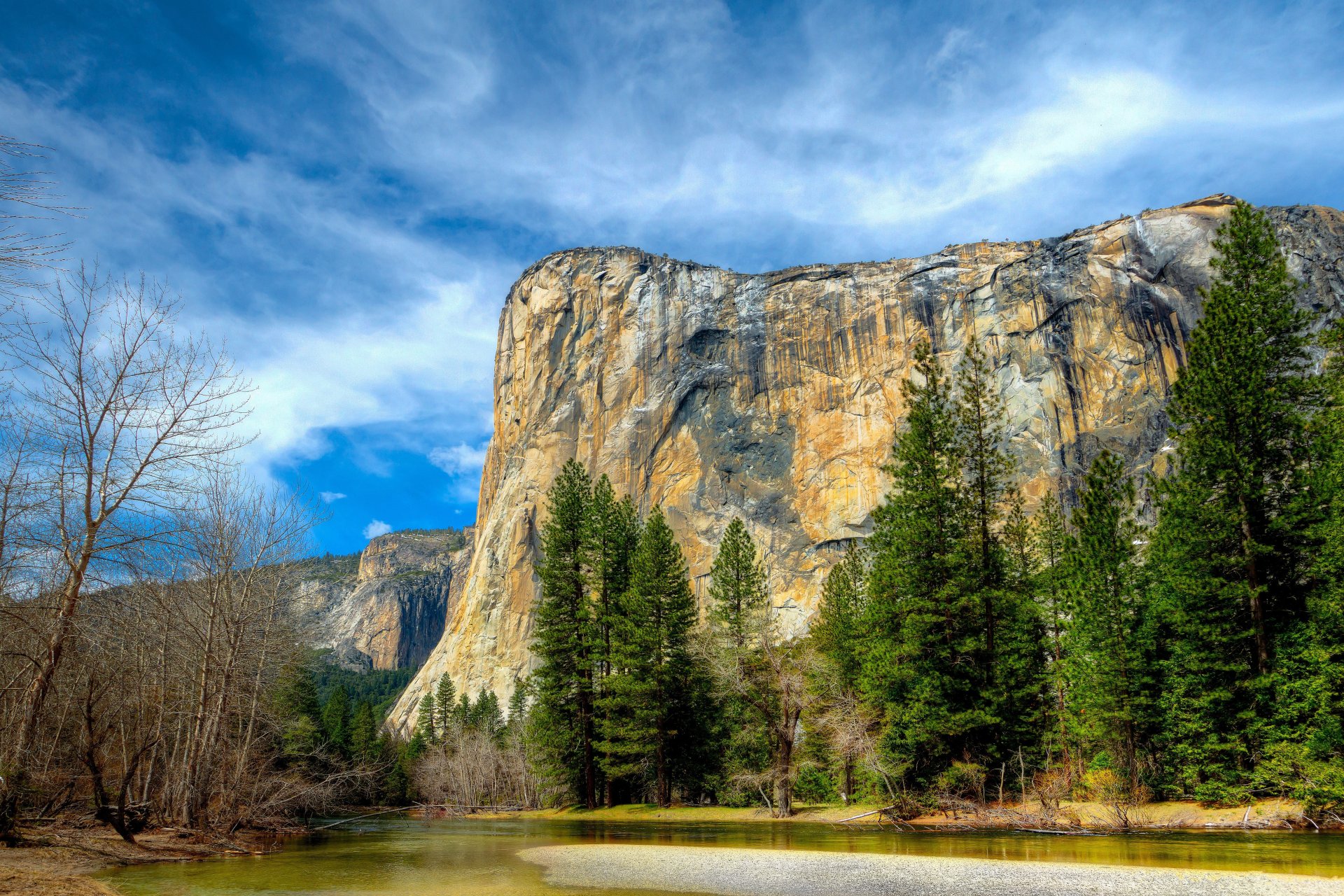 yosemite park narodowy sierra nevada niebo góry chmury las drzewa jezioro natura jesień rzeka