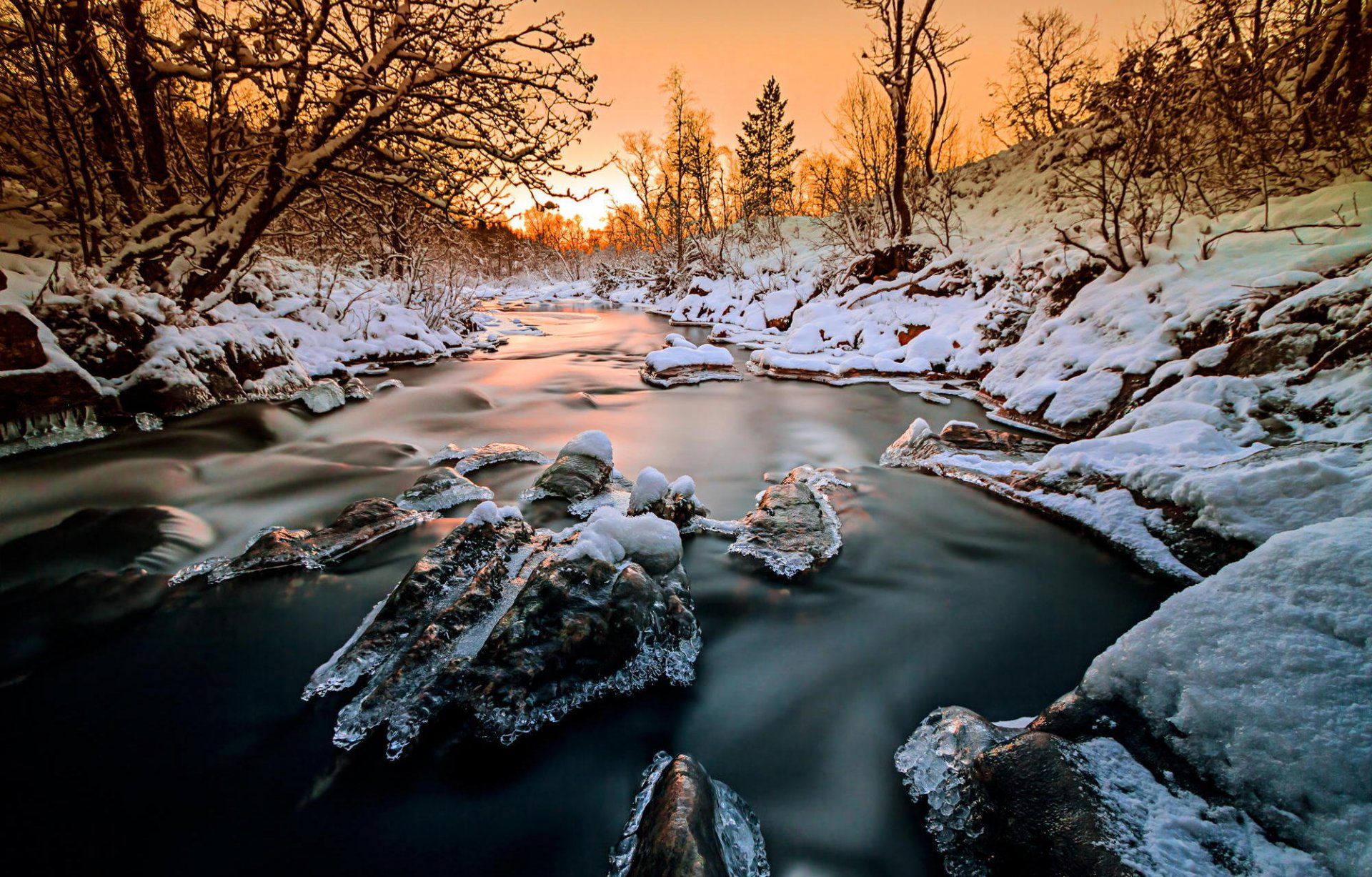 norvegia foresta alberi fiume neve ghiaccio inverno natura tramonto