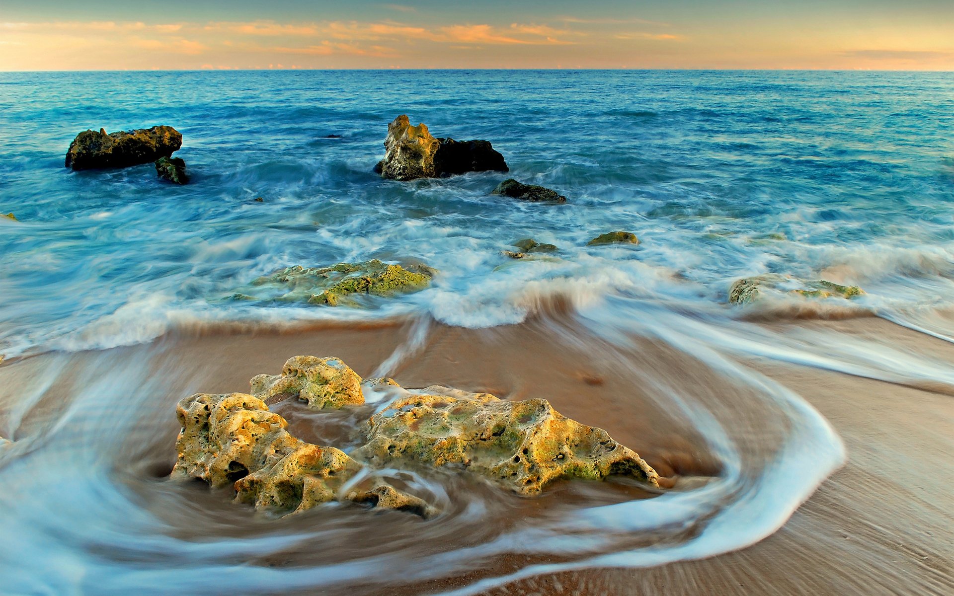 mer roches vagues mousse sable nature horizon