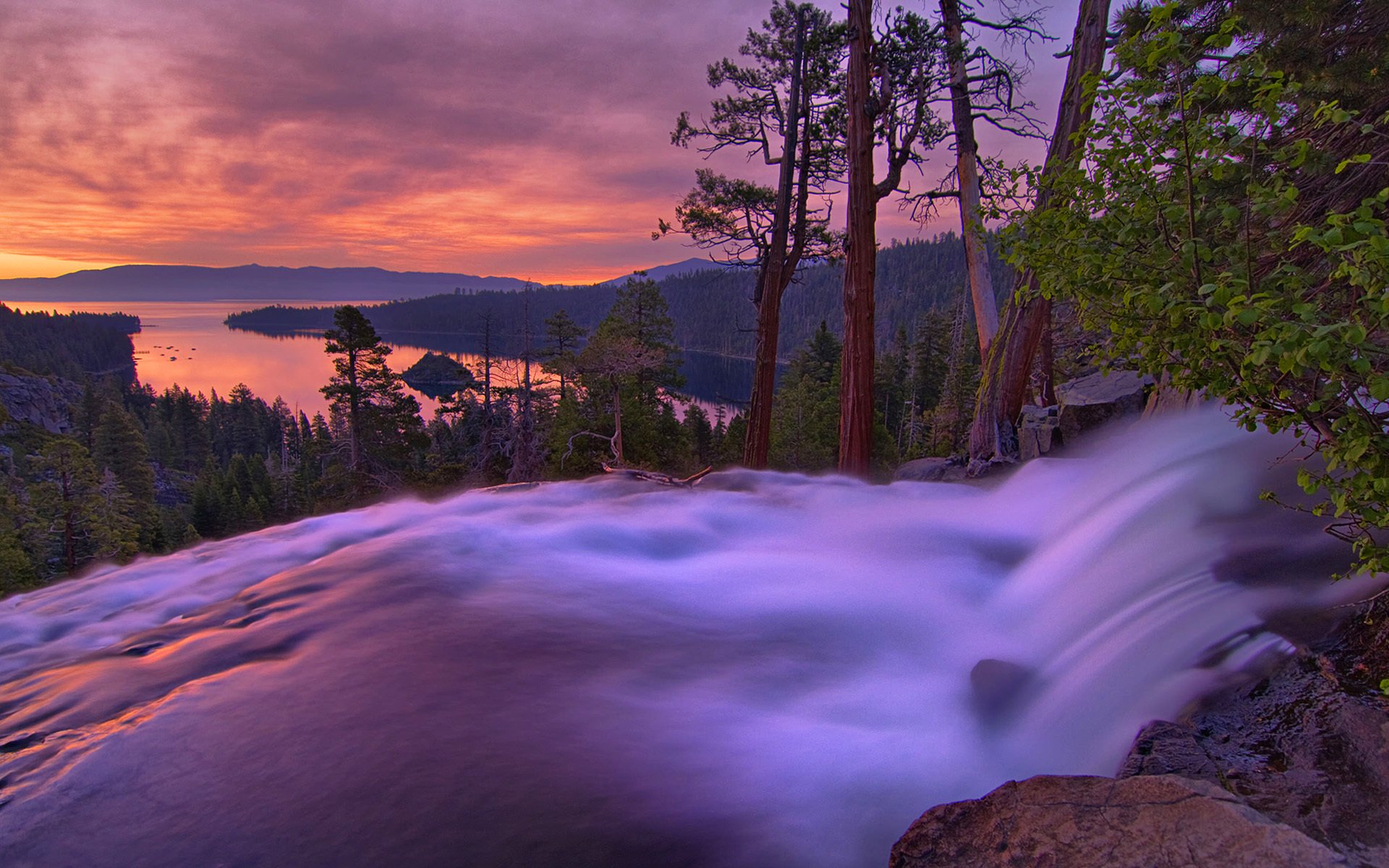 paysage montagnes lac ciel arbres cascade coucher de soleil aube nature photo