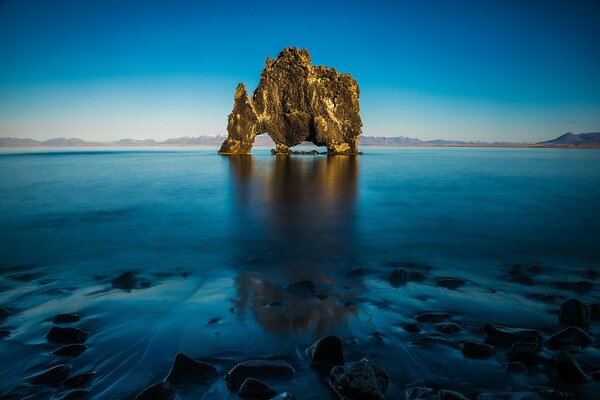 Roca basáltica rinoceronte en Islandia