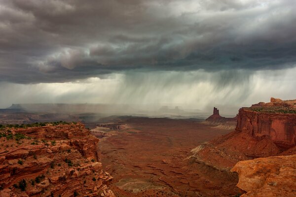 Clouds and a storm on the canyon frighten the unknown