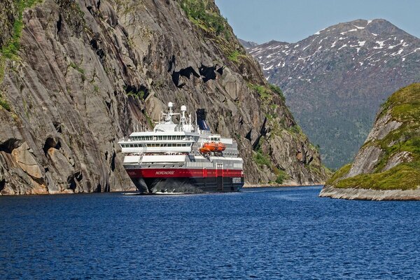 Cruise ship on the background of mountains