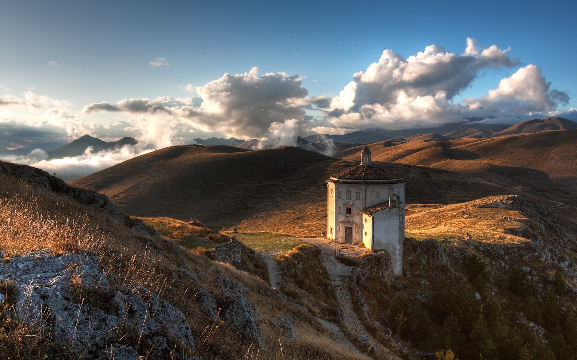 kirche steine himmel berge