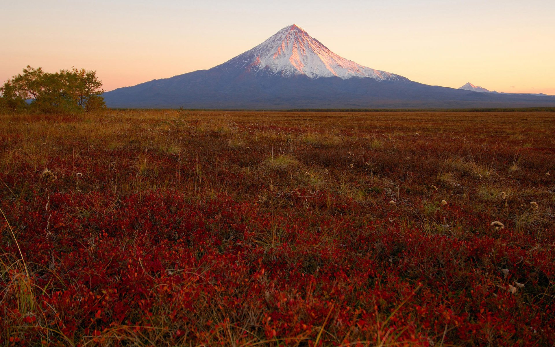 kamchatka volcán puesta de sol