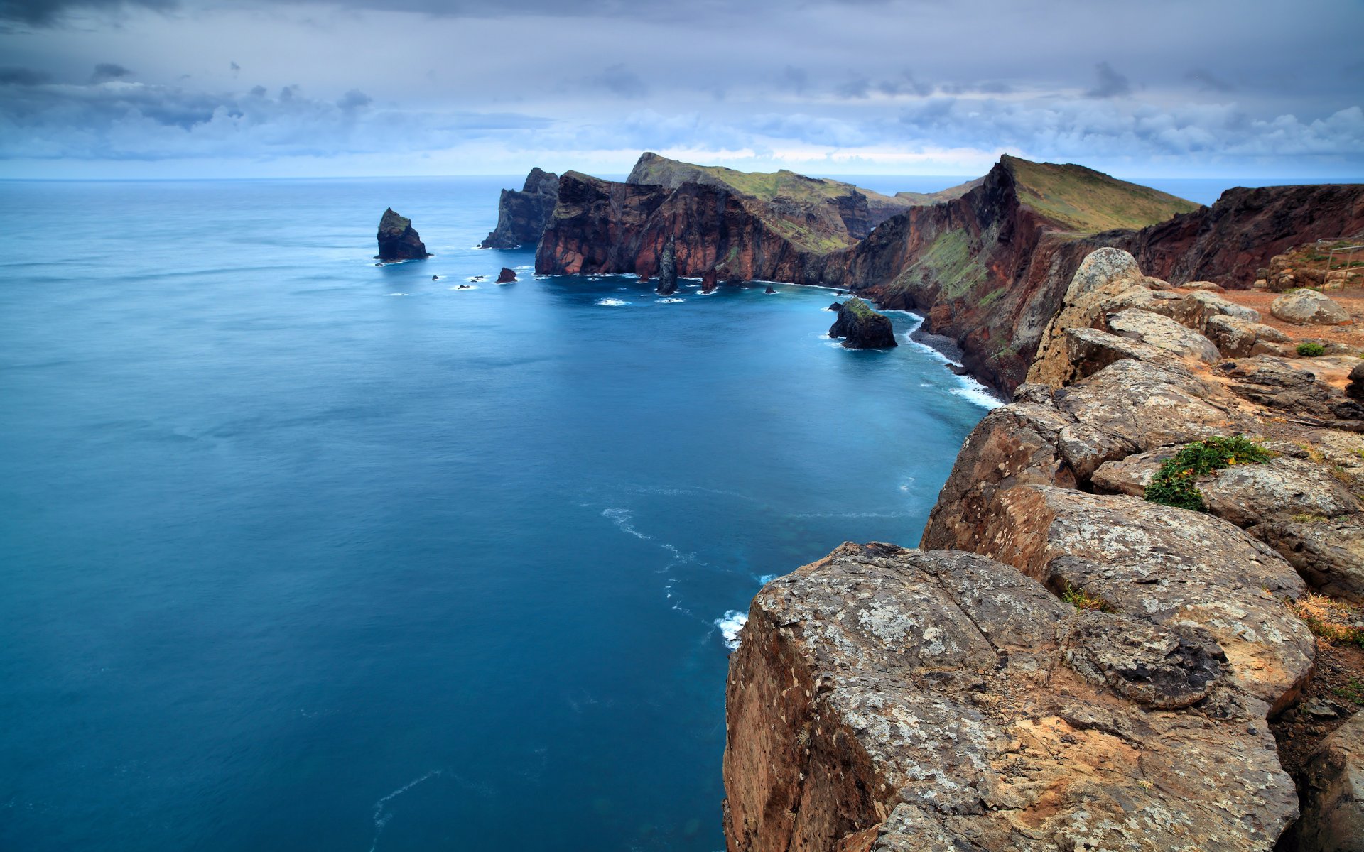 portugal rock ocean