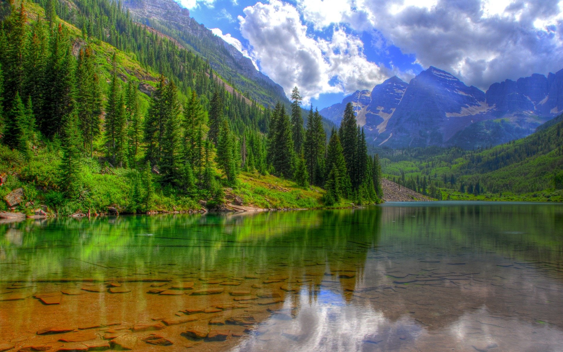 lac arbres montagnes nuages