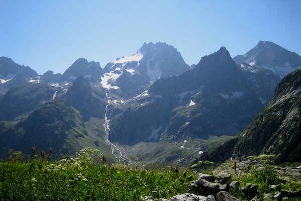 La plus belle du Caucase est la montagne!