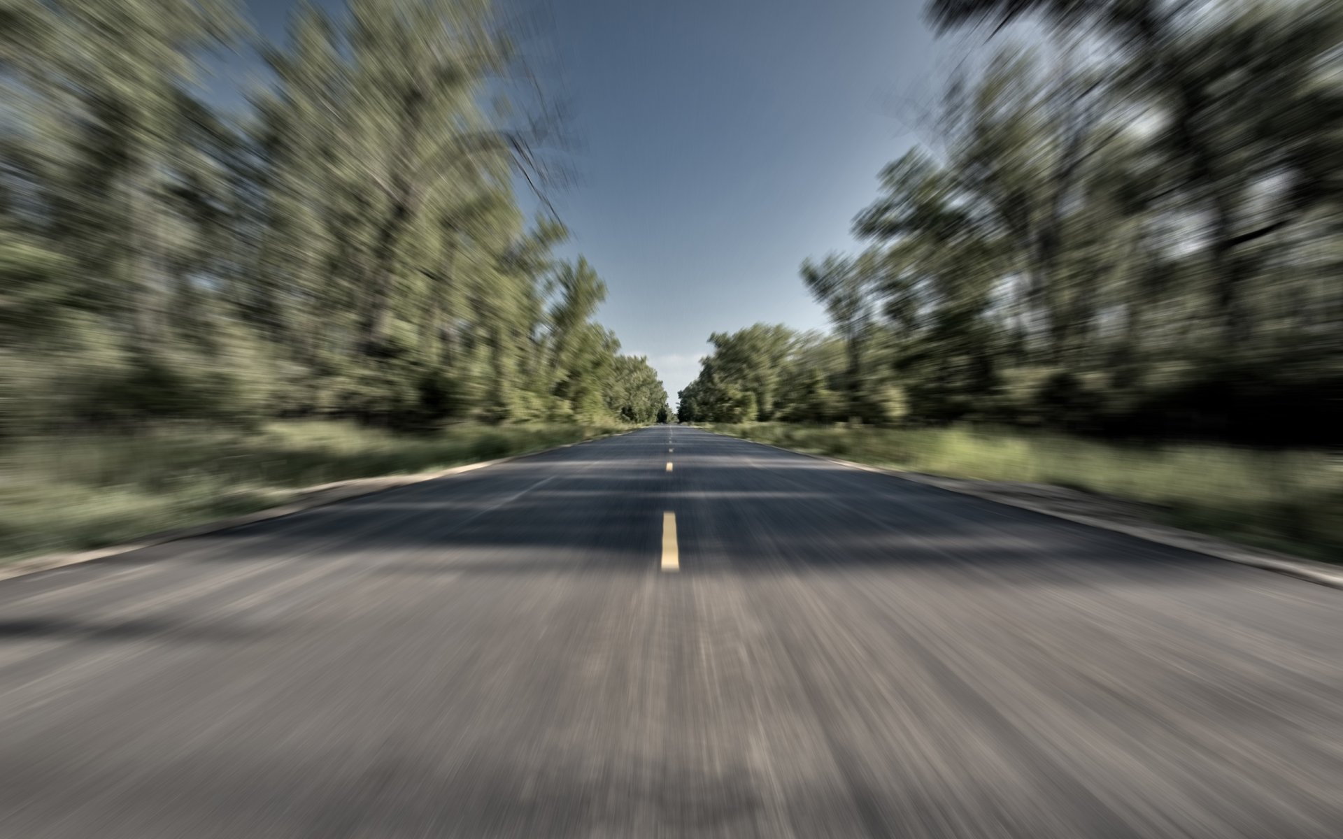 strada velocità traffico