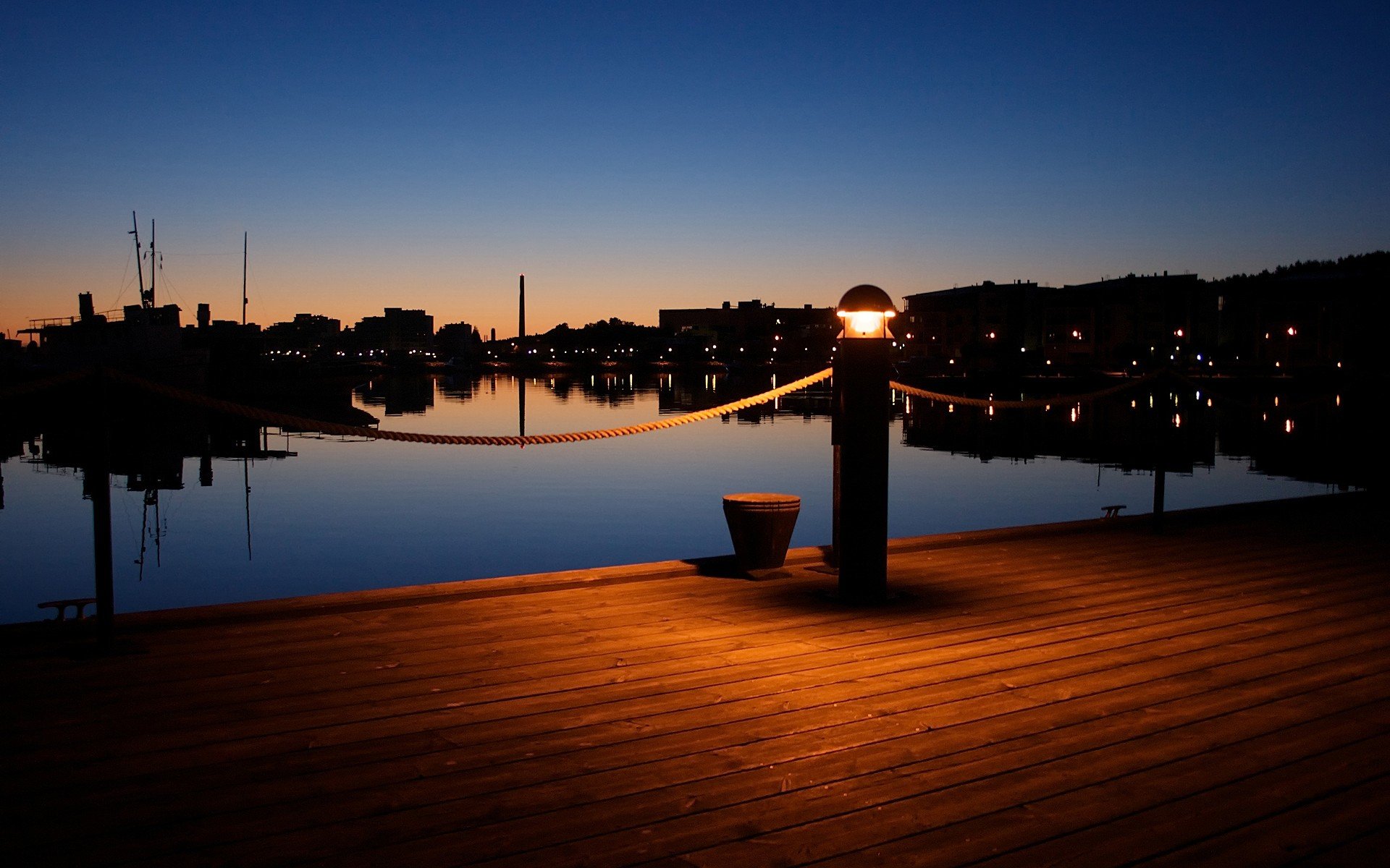 light night pier light