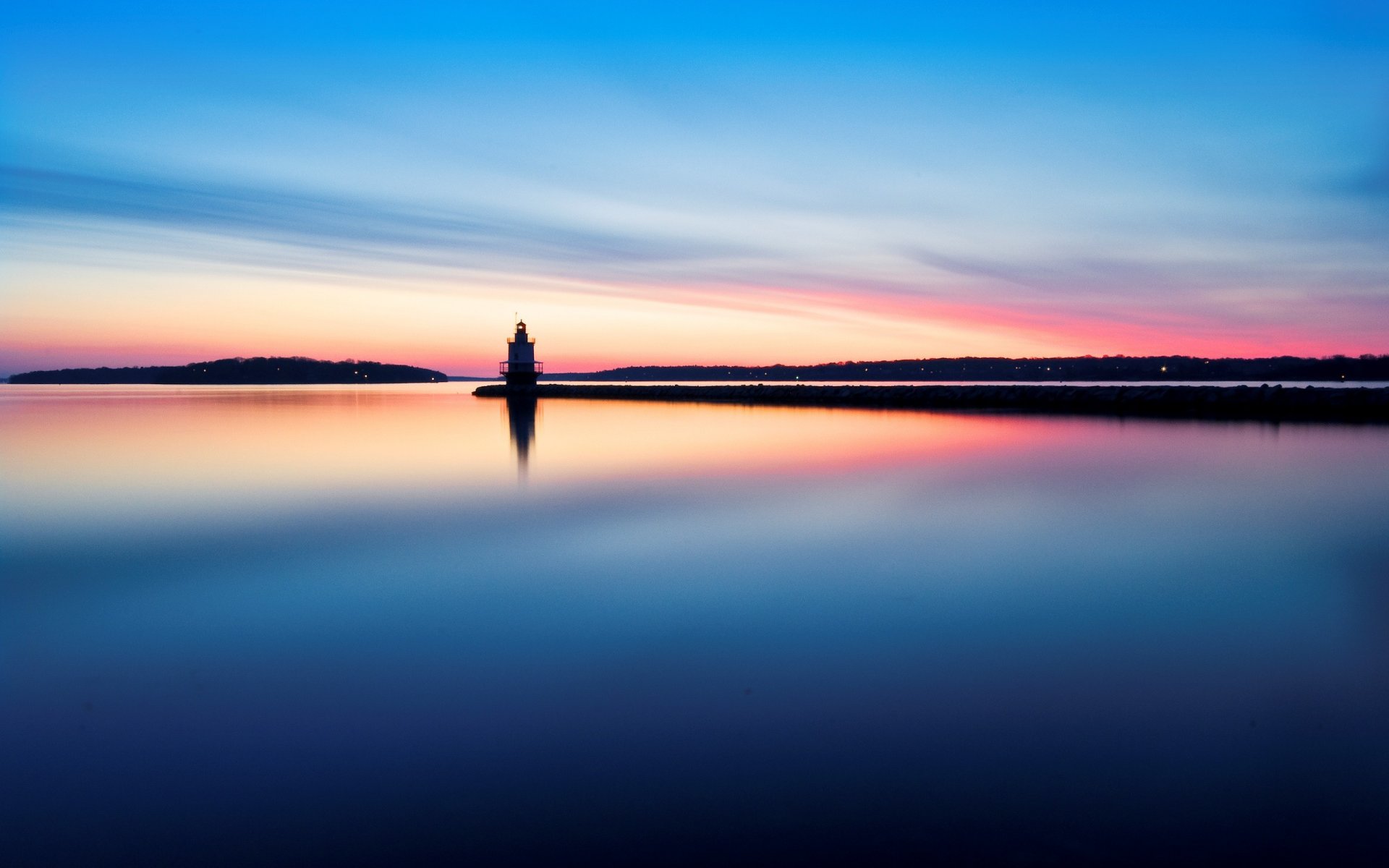 phare eau réflexion matin