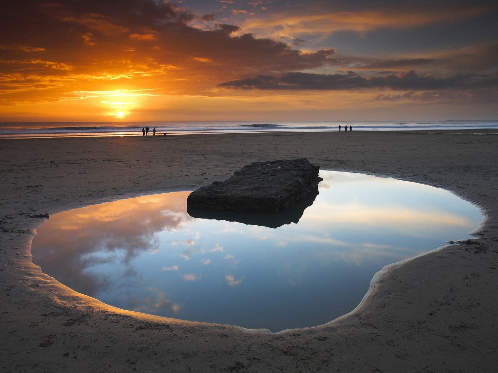 côte coucher de soleil eau