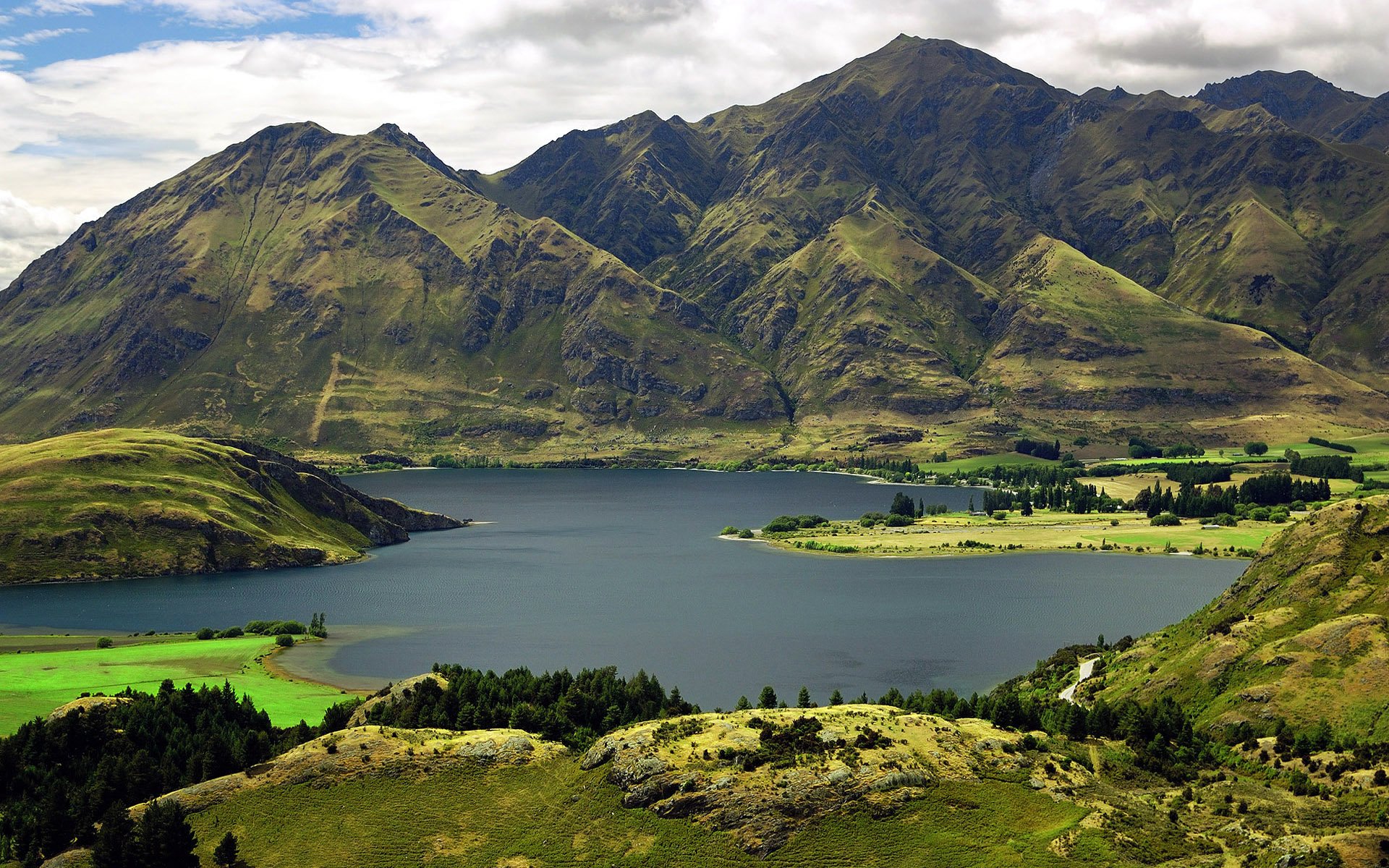 montagne lago verde nuova zelanda