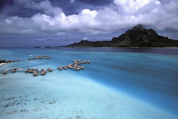 Casas en el mar en Bora Bora