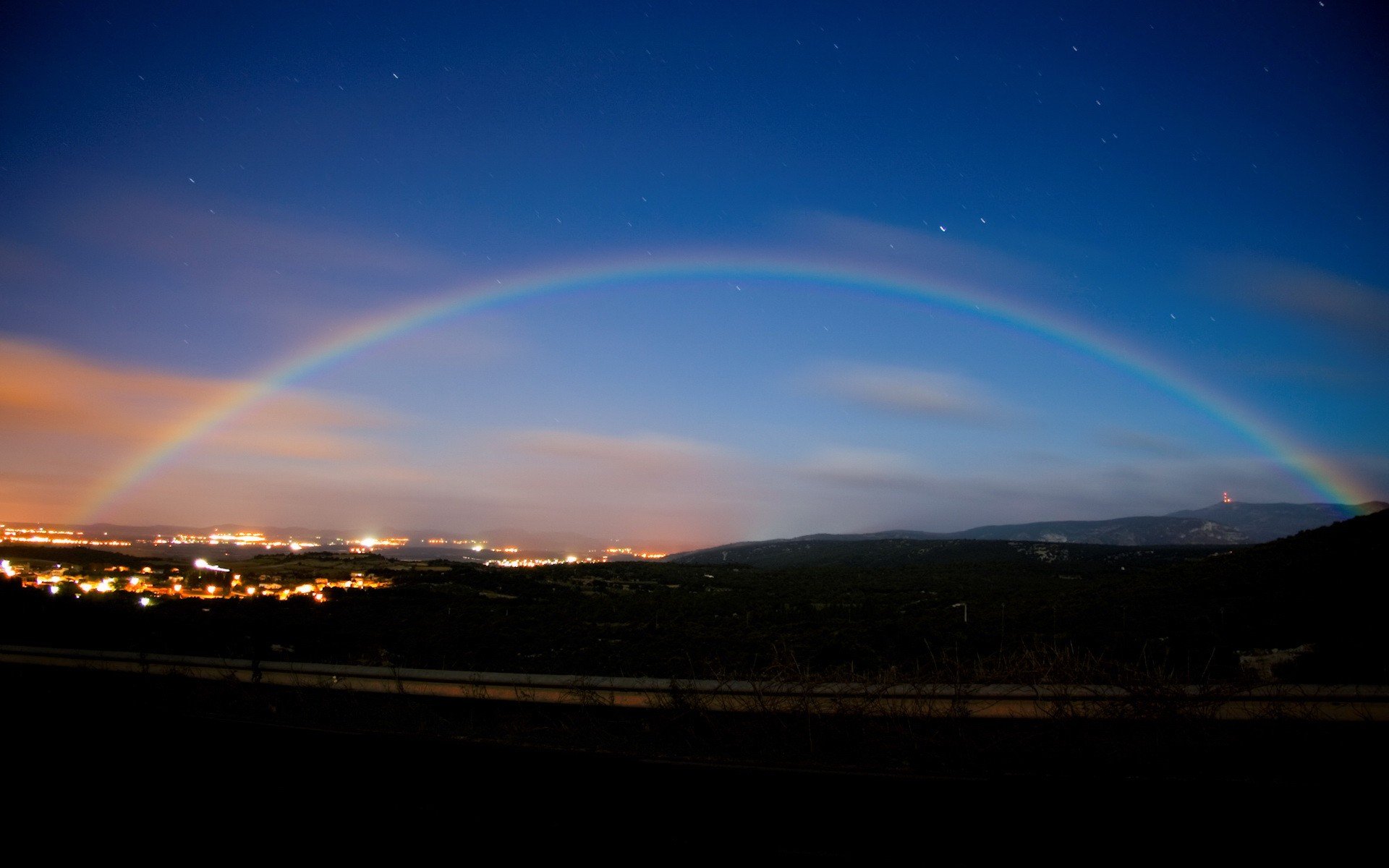 arco iris noche luces