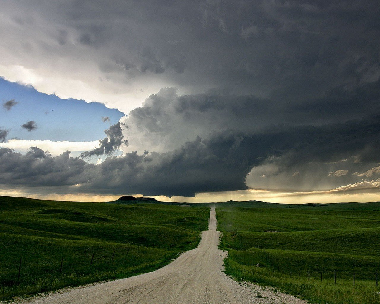 straße wolken hügel grün