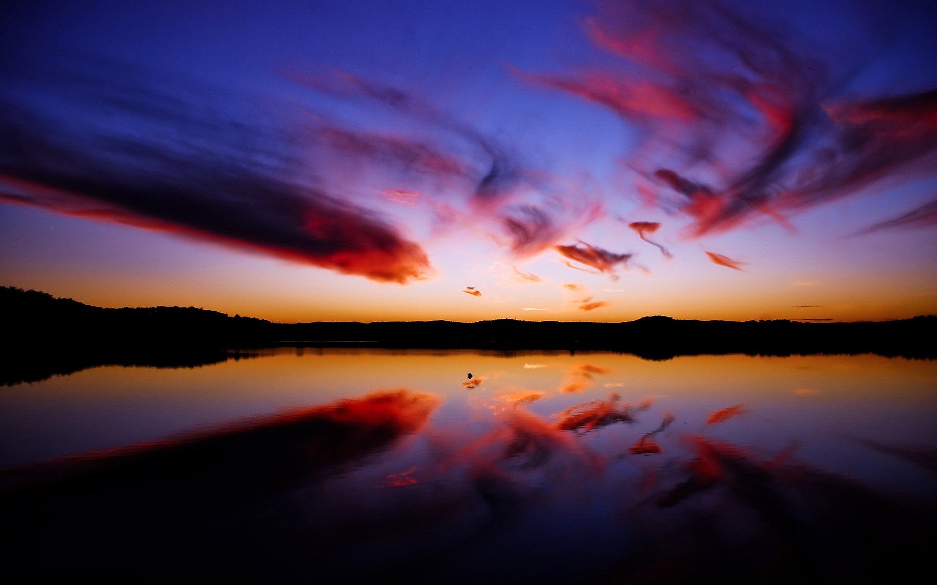 sonnenuntergang wasser reflexion wolken