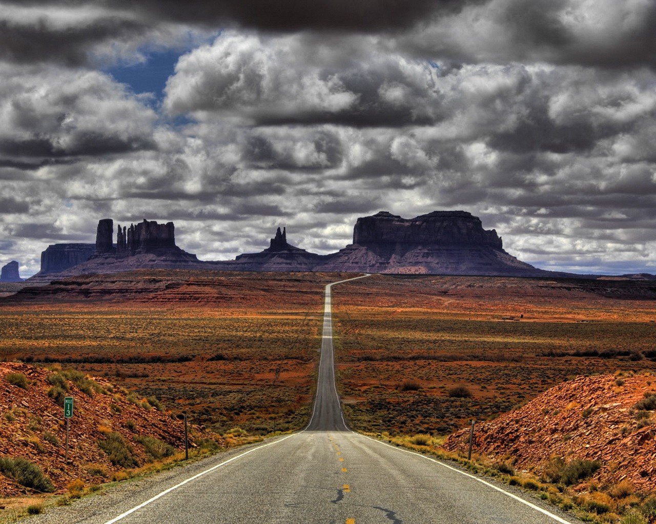 strada deserto montagne