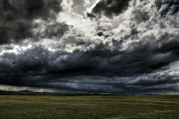 Temps sombre avec des pentes basses