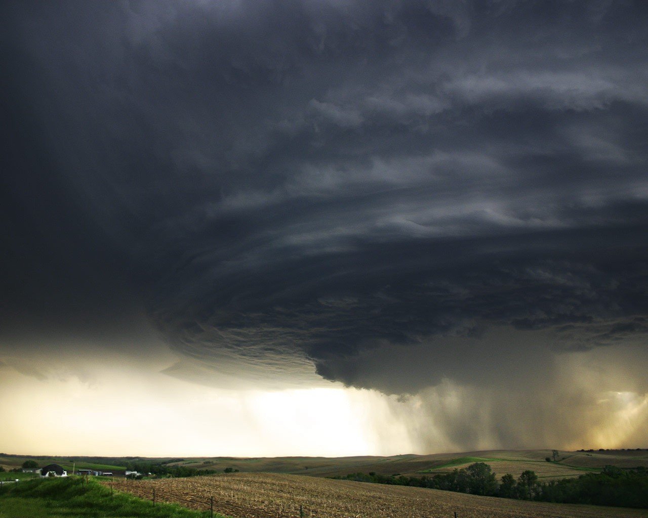 nuvole pioggia tempesta