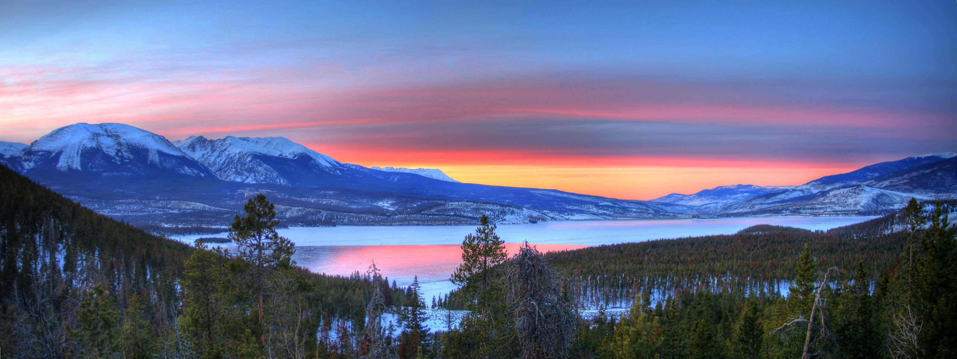 coucher de soleil lac hiver