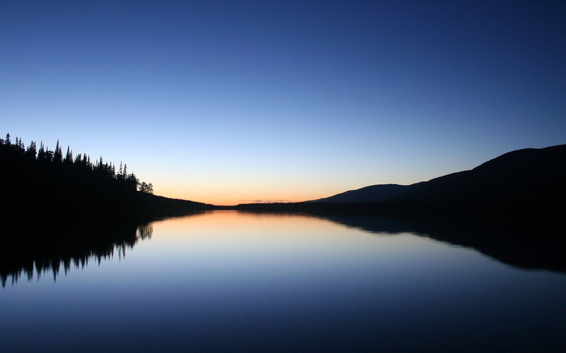 minimalism lake reflection shadow