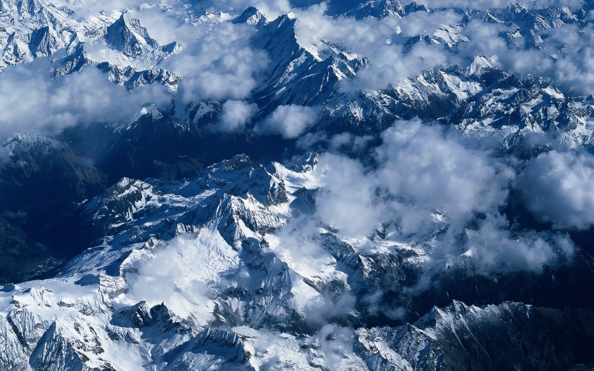 montagne nuvole neve