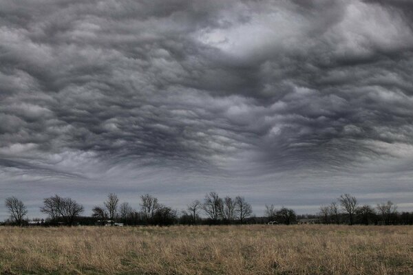 Ein Sturm in der Seele nähert sich der Sorge