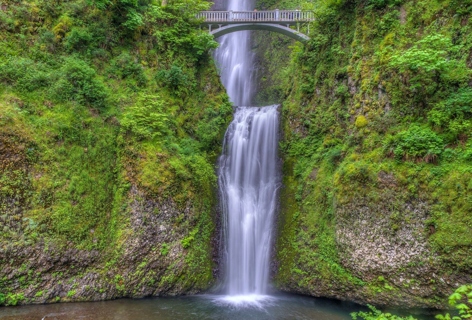 maltnoma fällt benson bridge columbia river gorge oregon maltnoma falls benson bridge wasserfall kaskade brücke