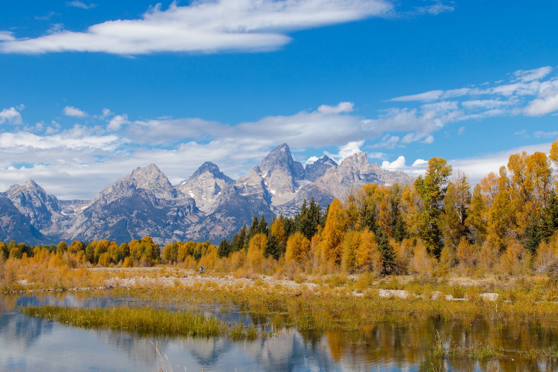 park narodowy grand teton wyoming usa góry rzeka drzewa jesień niebo chmury