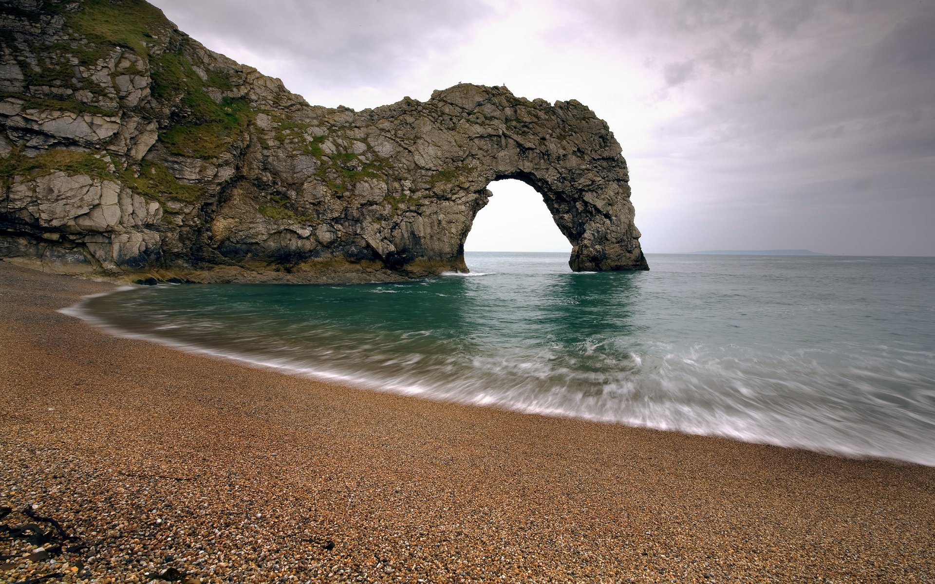 ea pebbles rock swimming strait