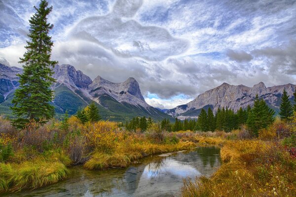 Berge und See - Himmel und Wolken