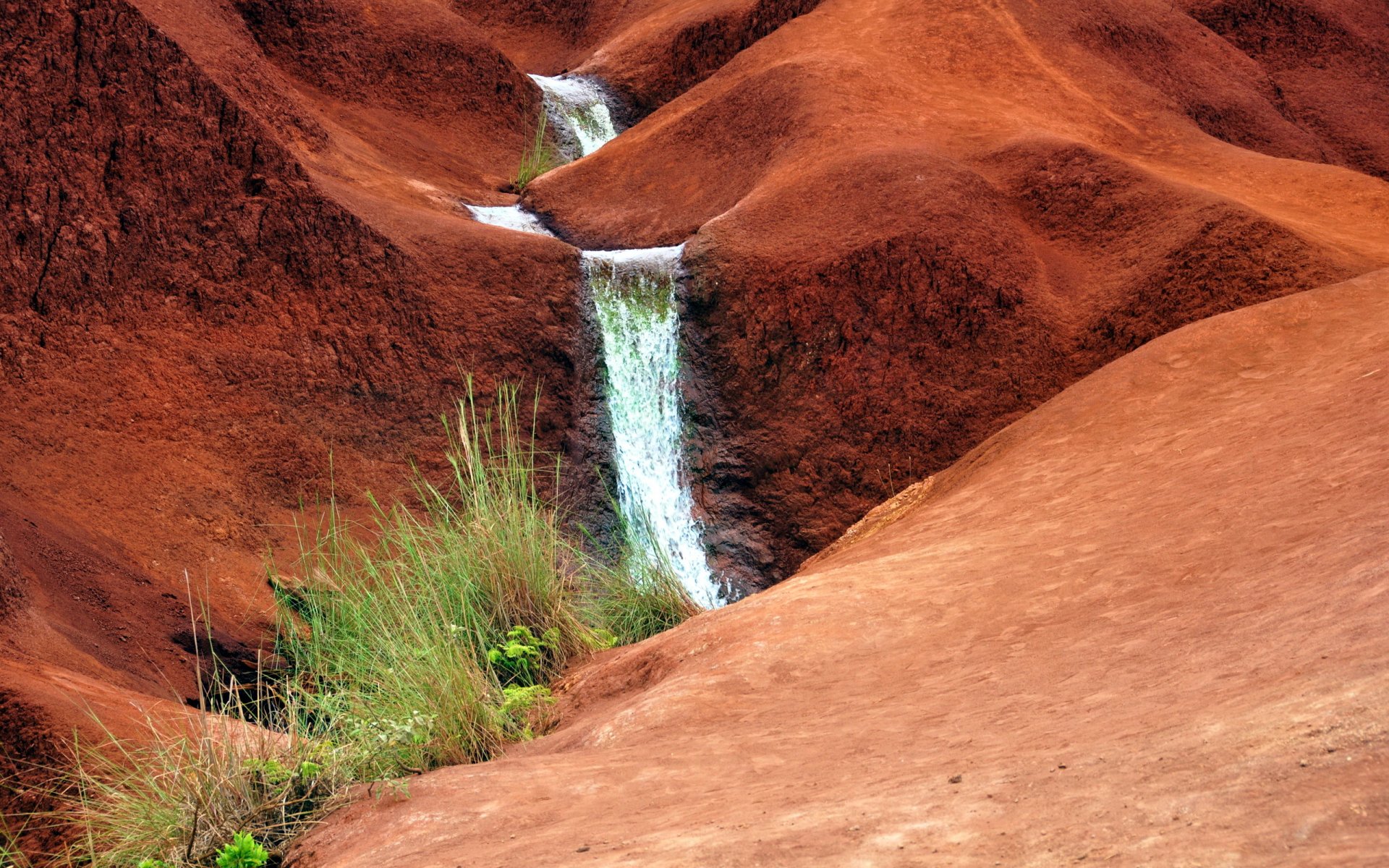 montañas arroyo naturaleza