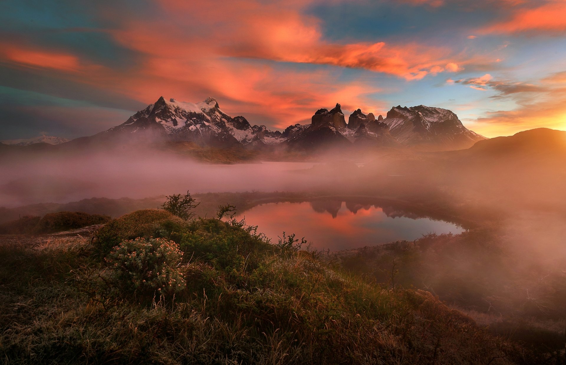 morning mountain fog nature