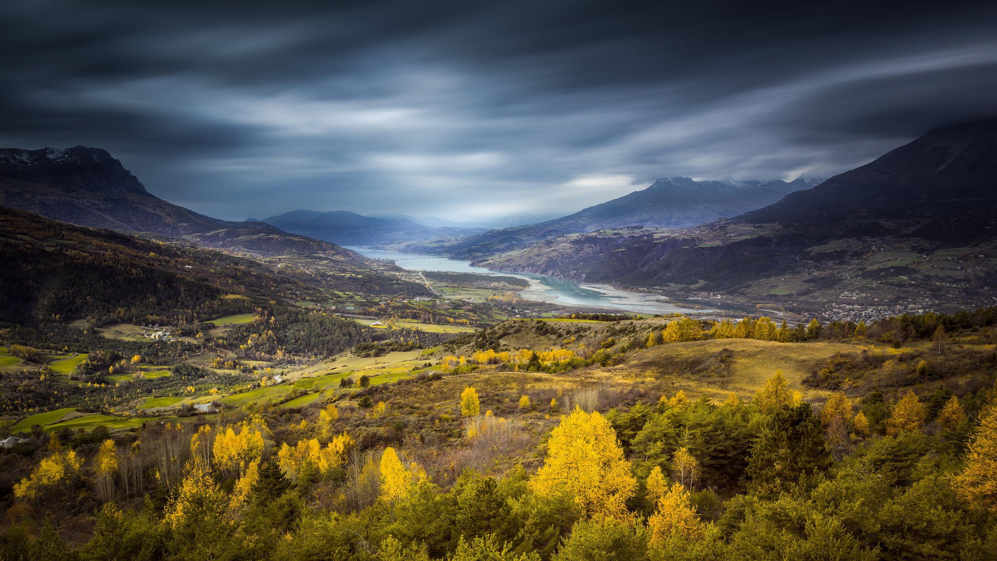 forêt montagnes arbres automne nature rivière