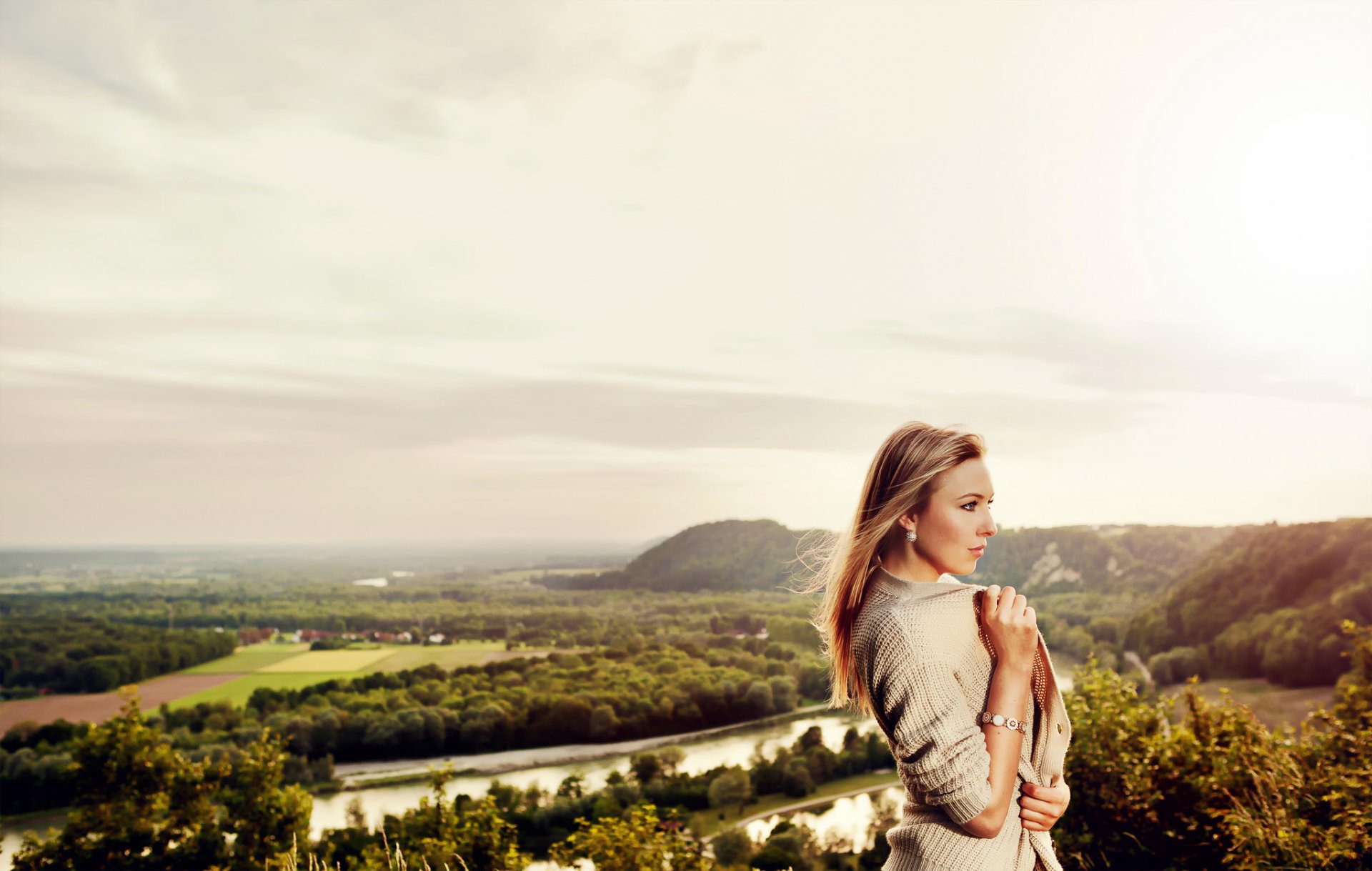 marie portrait section background landscape view