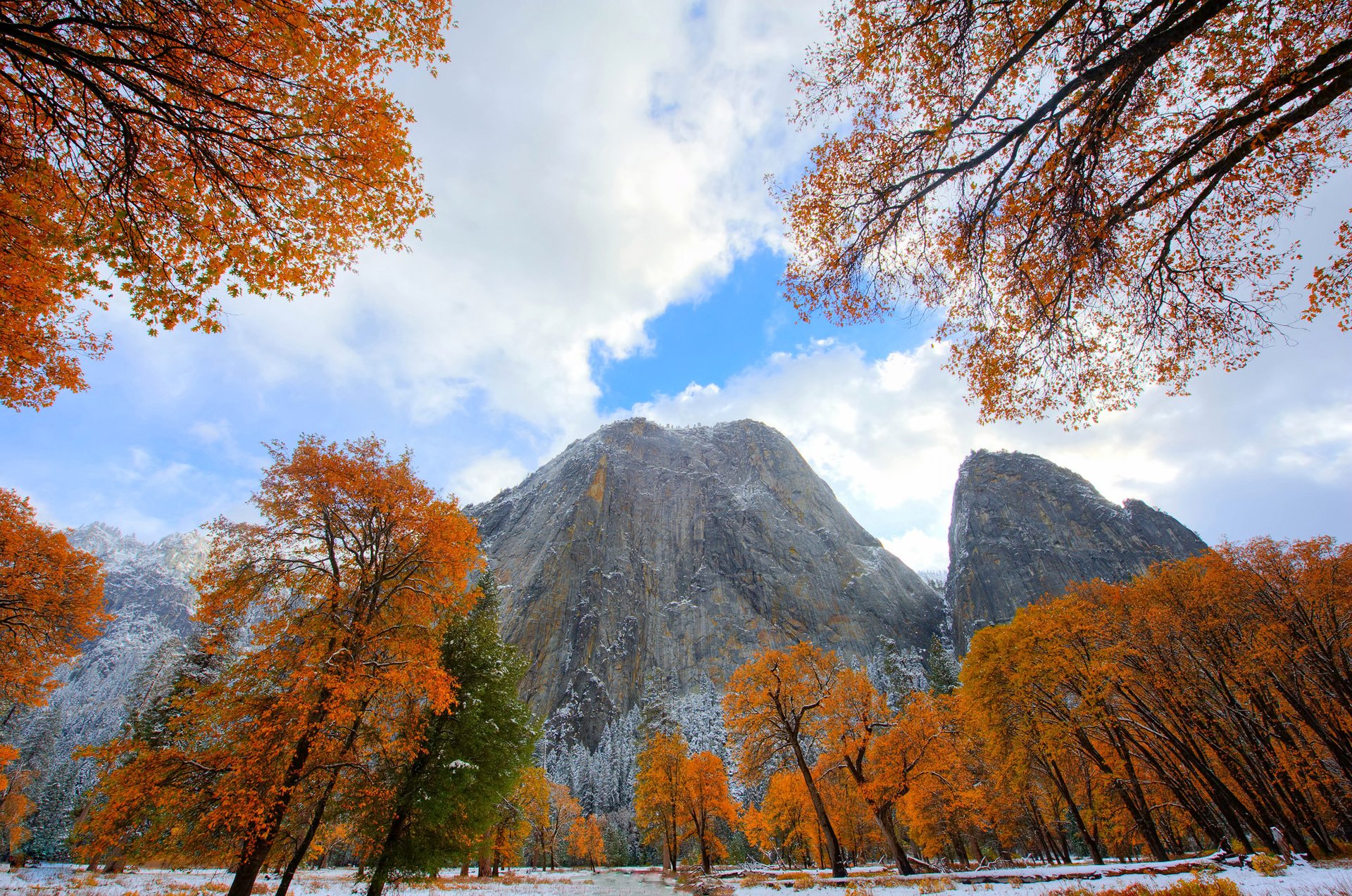 california estados unidos montañas cielo nubes otoño árboles nieve hojas