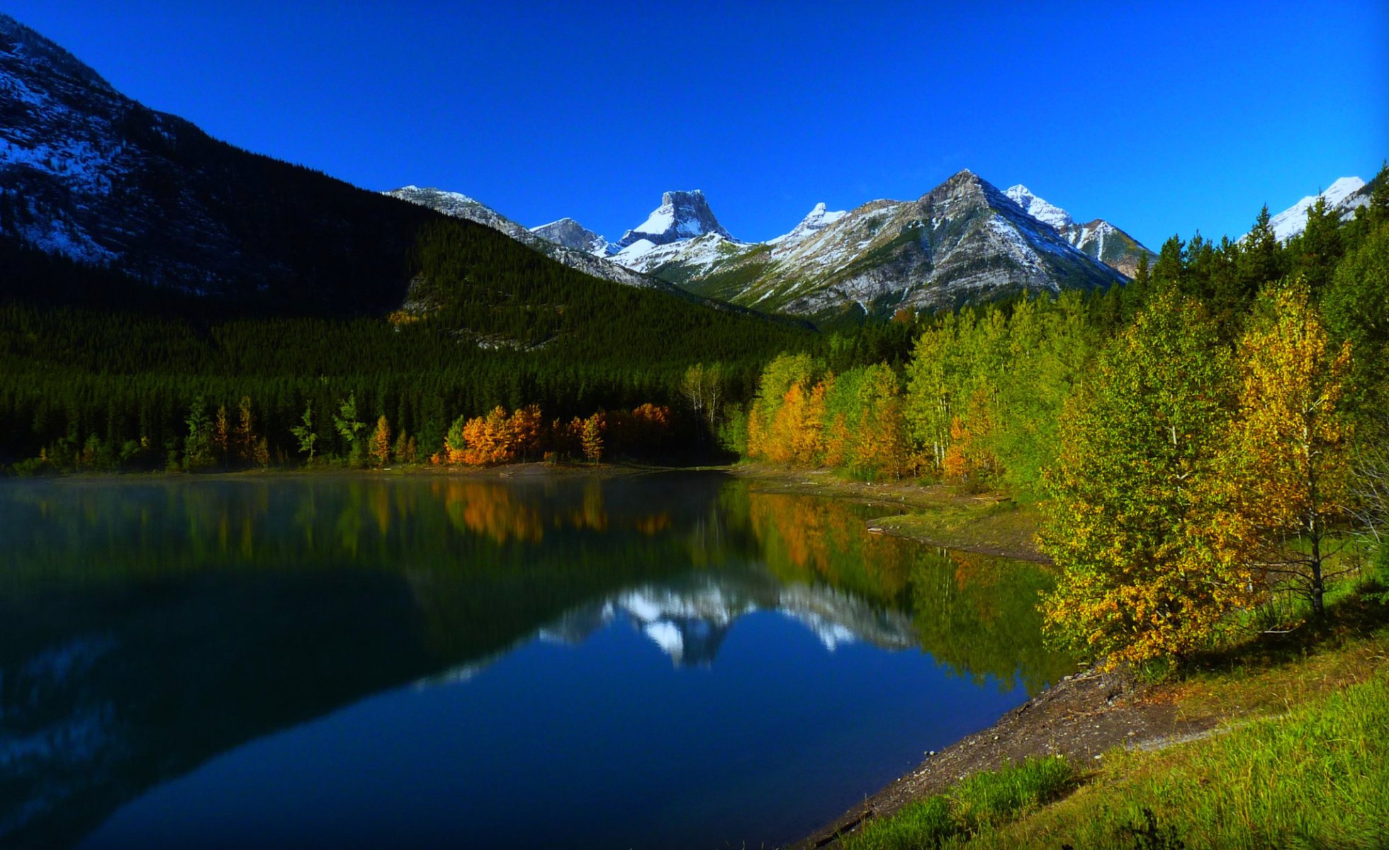 cielo montañas lago otoño árboles